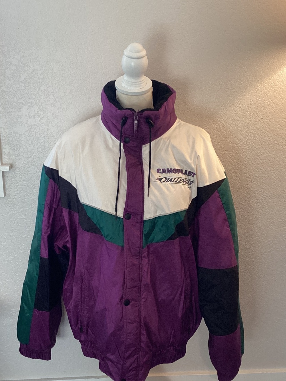 Challenger Women's Colorblock Purple Jacket